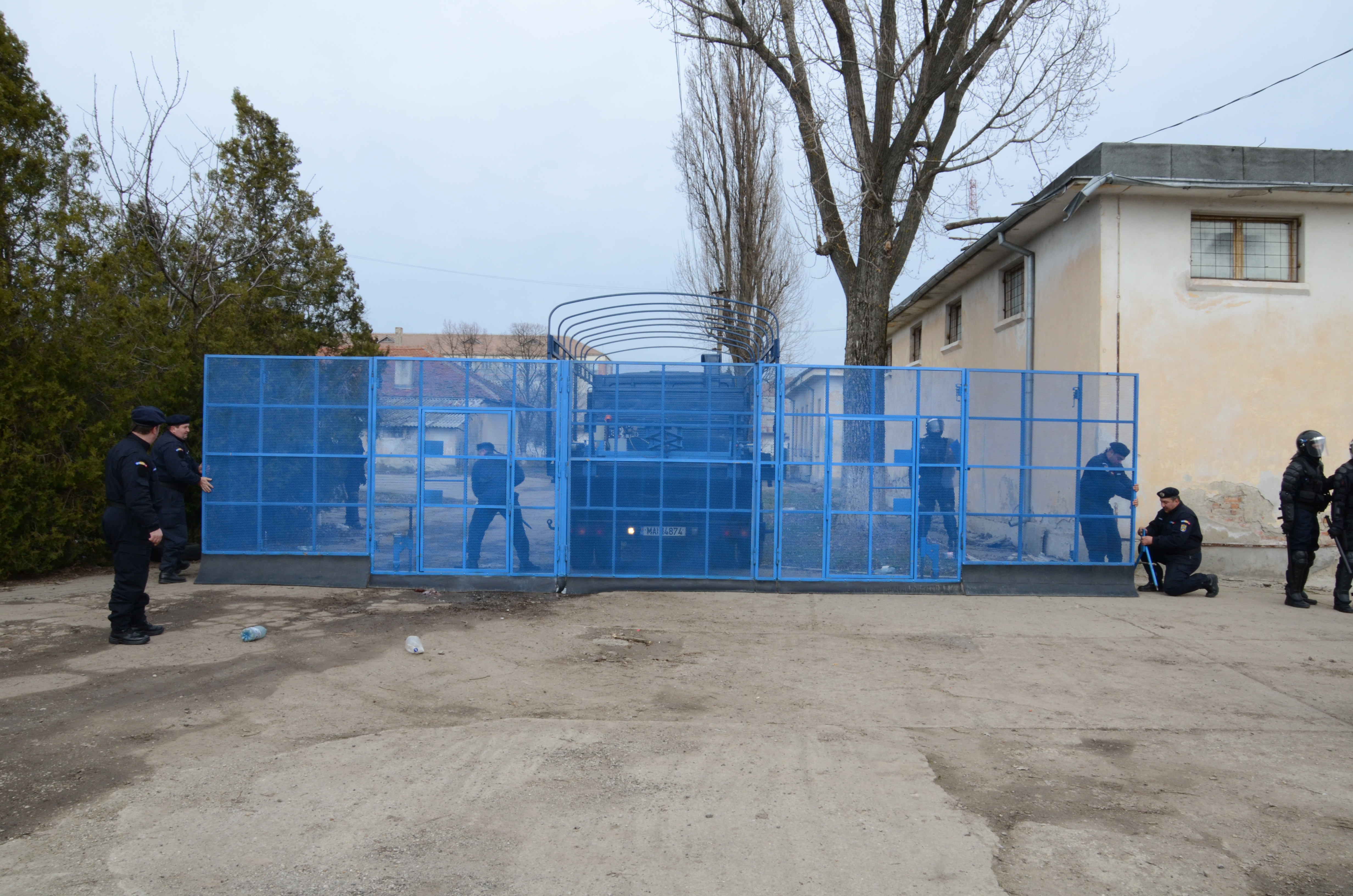 Complet mobil de blocare căi de acces